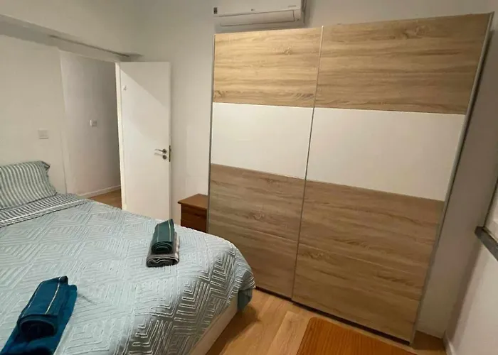 Grande A 14 Km De Lisboa شقة