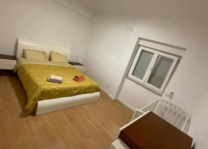 Grande A 14 Km De Lisboa شقة